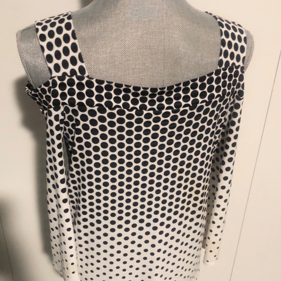 🕕 CHICOS BRAND NAME LIKE NEW BEAUTIFUL TOP SIZE 0 - Picture 4 of 10